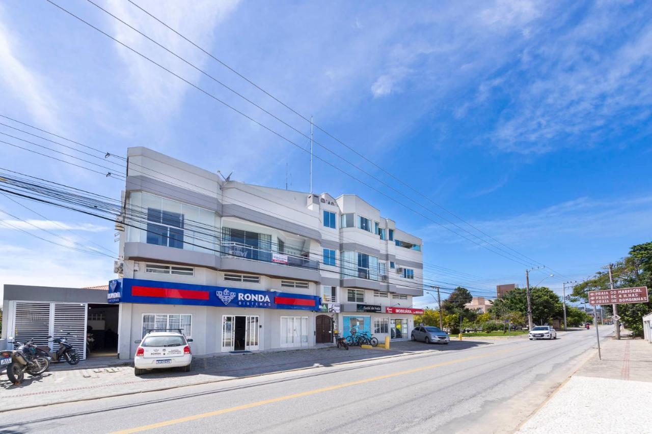Apartamento Com Vista Mar A 30 Metros Da Praia บอมบินญัส ภายนอก รูปภาพ