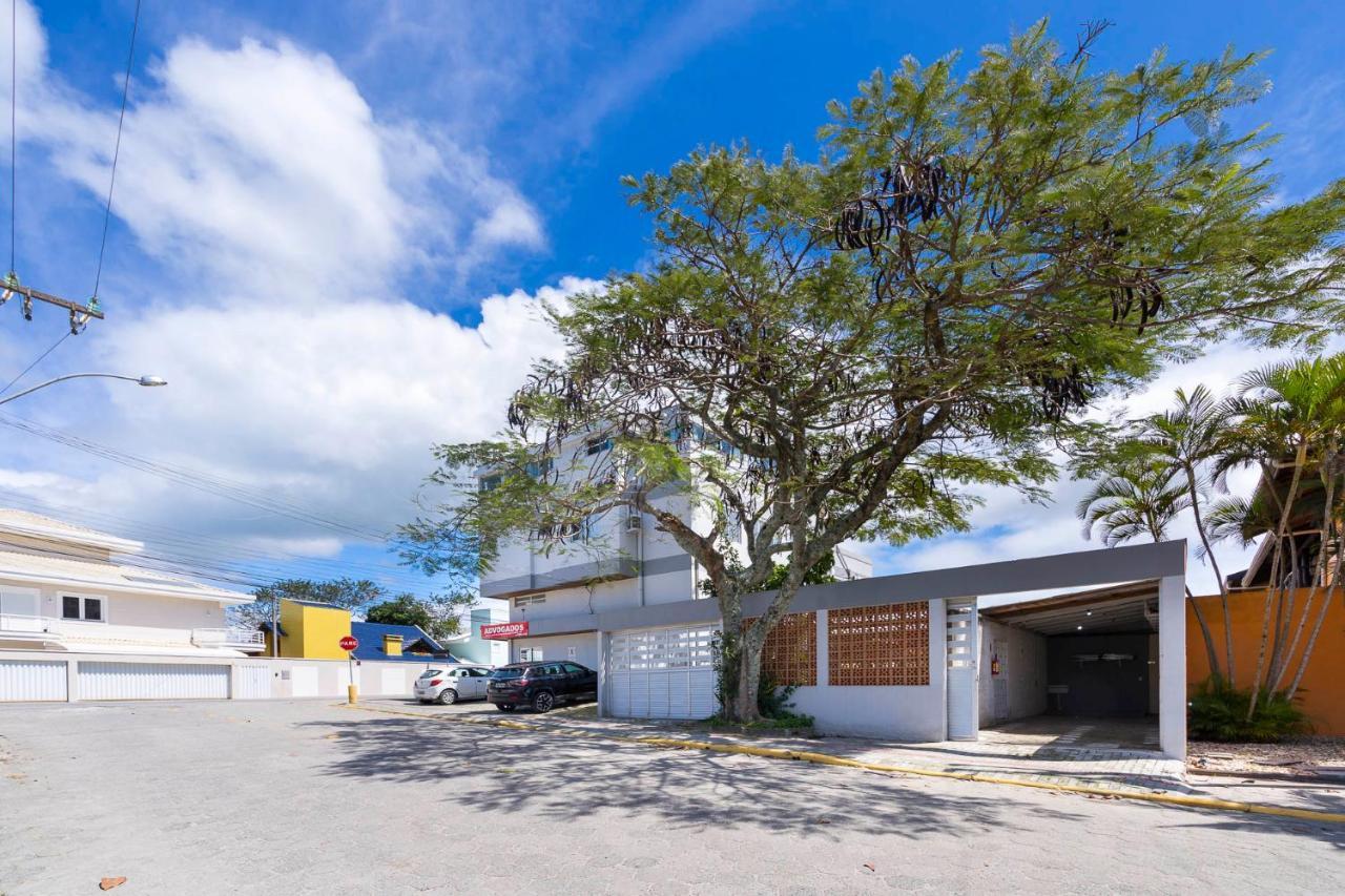 Apartamento Com Vista Mar A 30 Metros Da Praia บอมบินญัส ภายนอก รูปภาพ